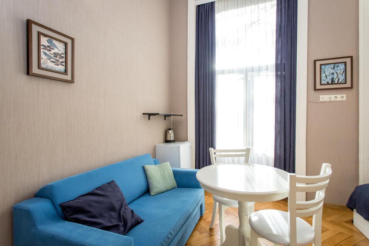 Hb Apartments Mari Brose Tbilisi Buitenkant foto