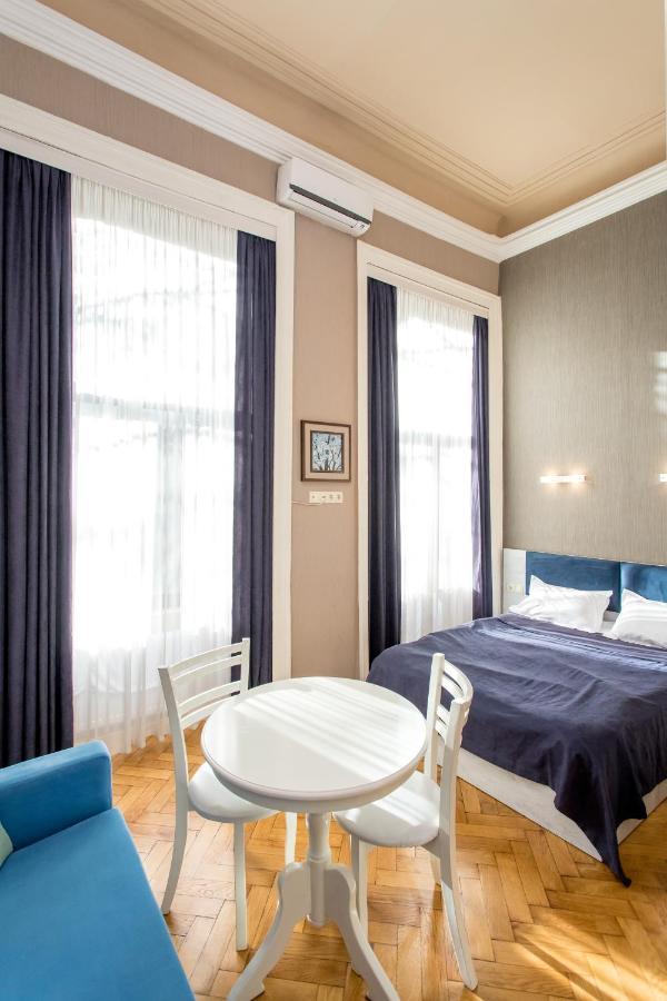 Hb Apartments Mari Brose Tbilisi Buitenkant foto