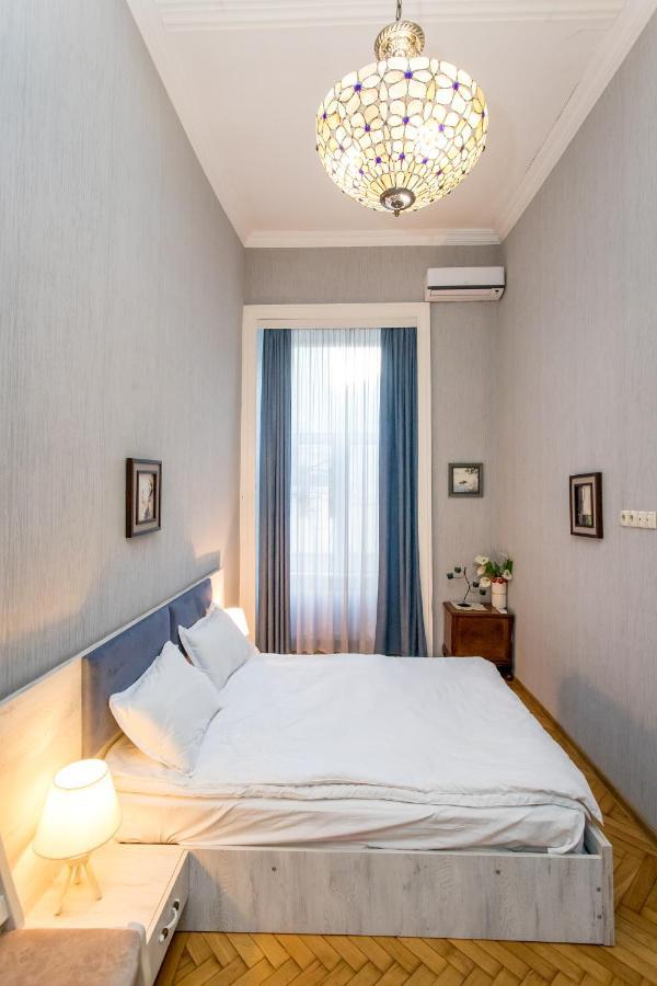 Hb Apartments Mari Brose Tbilisi Buitenkant foto