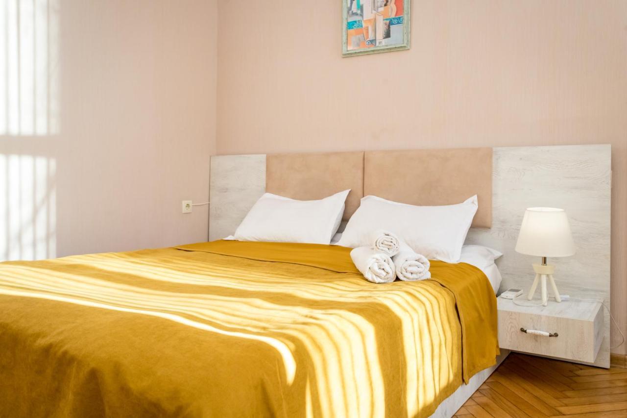 Hb Apartments Mari Brose Tbilisi Buitenkant foto