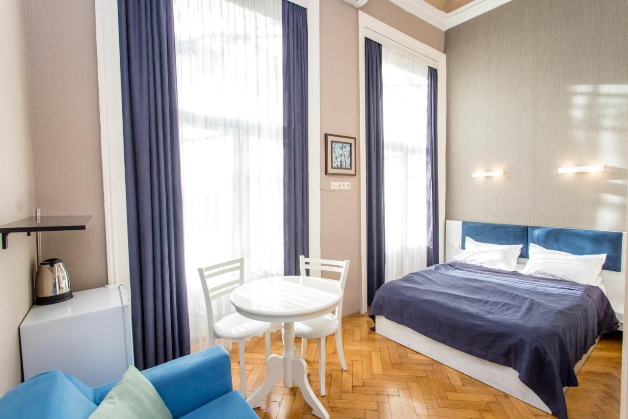 Hb Apartments Mari Brose Tbilisi Buitenkant foto