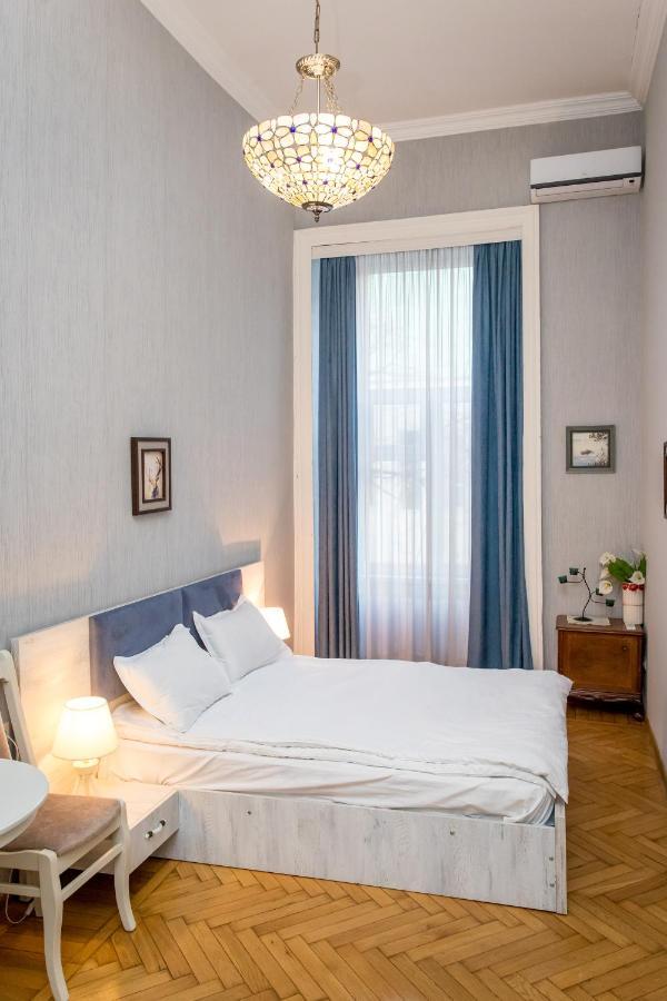 Hb Apartments Mari Brose Tbilisi Buitenkant foto
