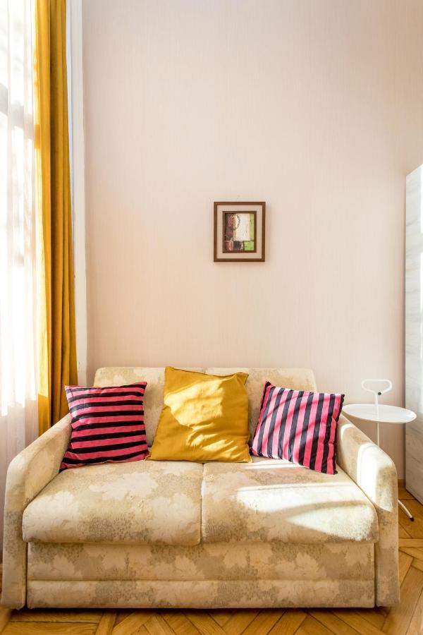 Hb Apartments Mari Brose Tbilisi Buitenkant foto