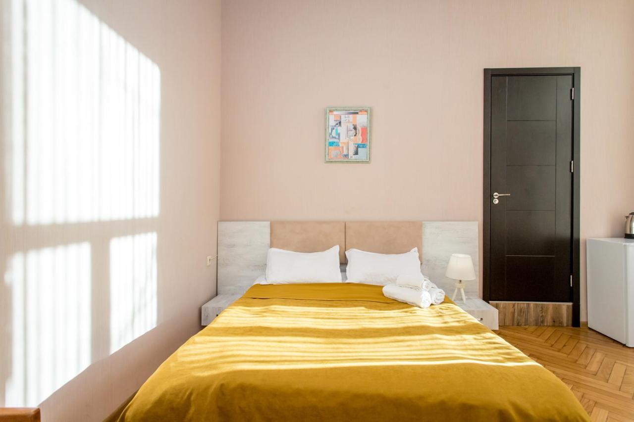 Hb Apartments Mari Brose Tbilisi Buitenkant foto