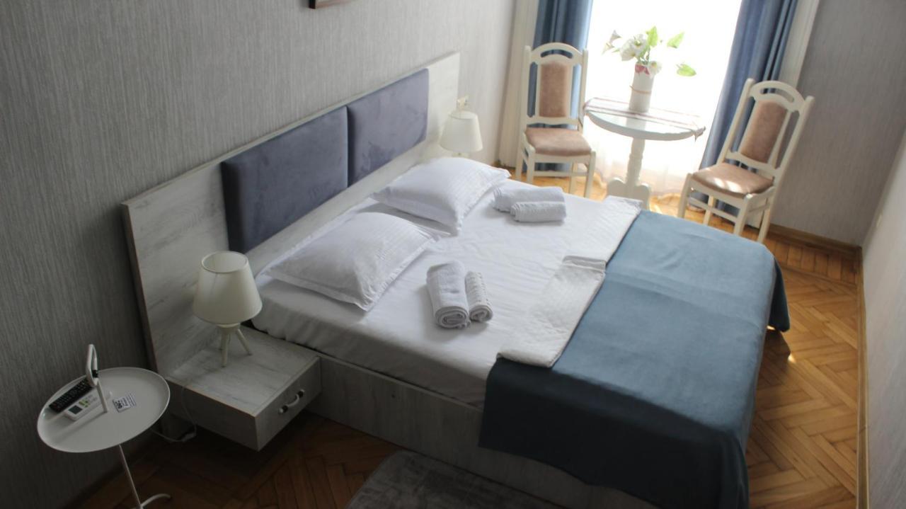 Hb Apartments Mari Brose Tbilisi Buitenkant foto